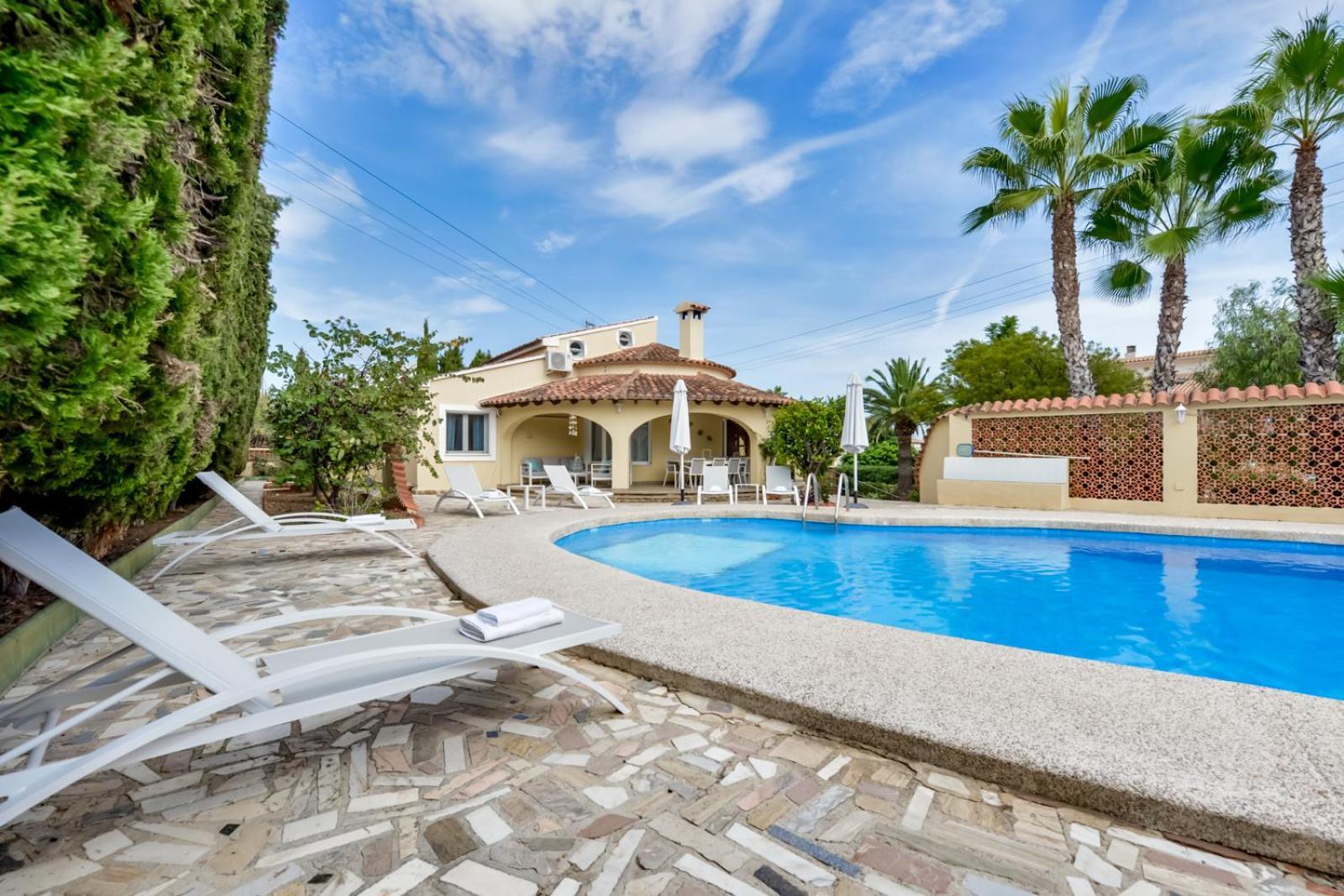 Villas Guzman - Xenia Calp Dış mekan fotoğraf